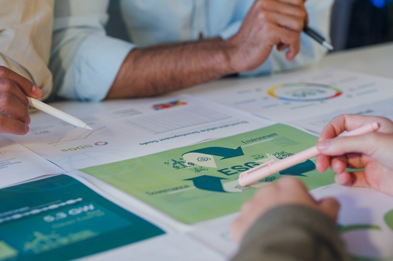 professionals talking about their esg goals